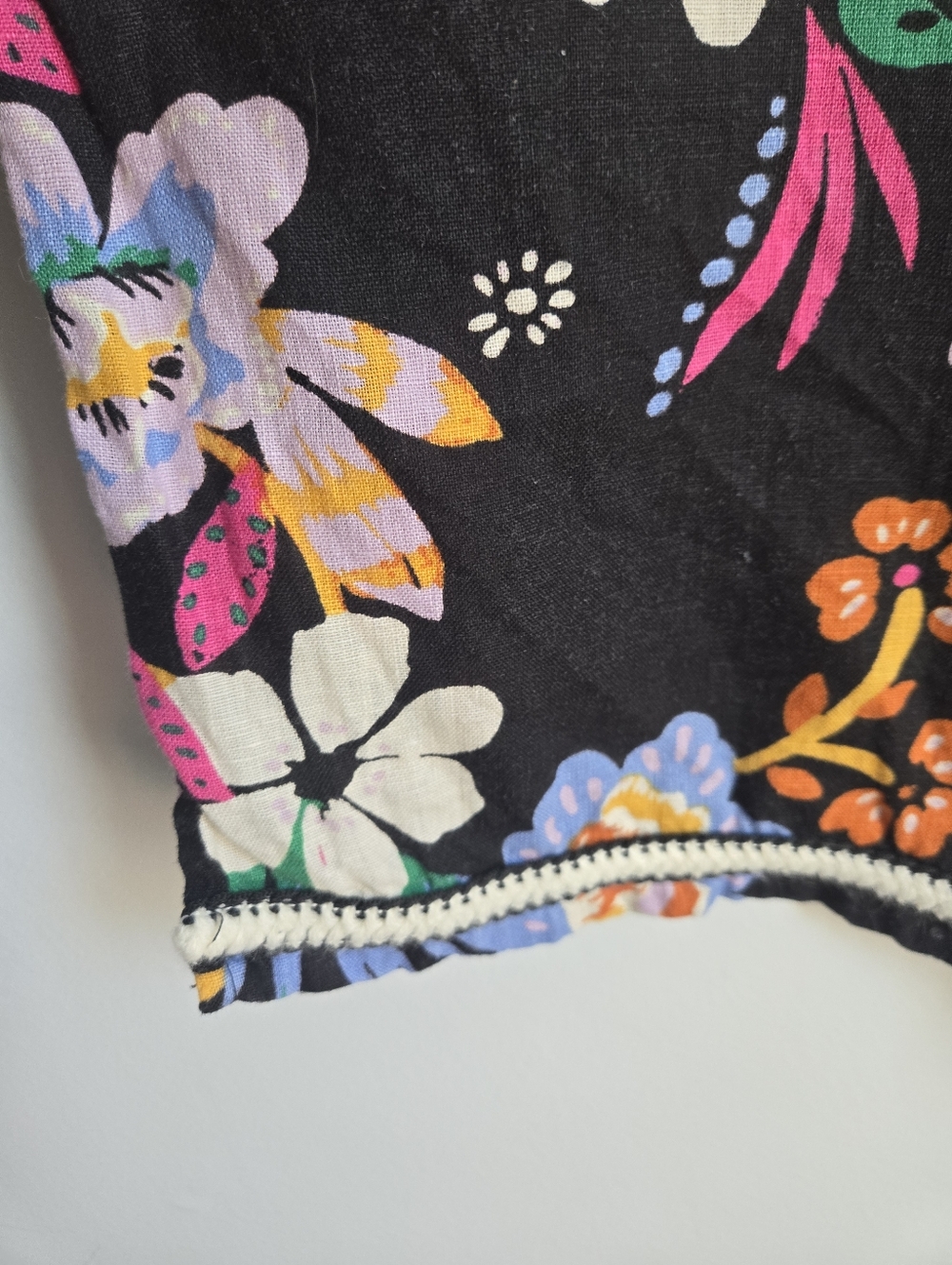 C&C CALIFORNIA Black Floral Linen Boho Blouse - Picture 5 of 9